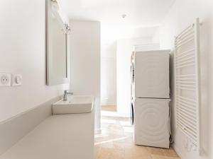 Appartements Appartement moderne avec grande terrasse a Ars-en-Re - FR-1-835-31 : photos des chambres