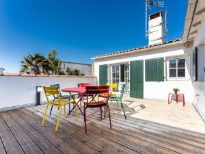 Appartements Appartement moderne avec grande terrasse a Ars-en-Re - FR-1-835-31 : photos des chambres