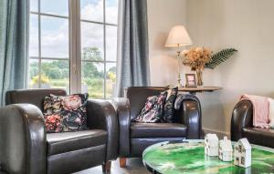 Gorgeous Home In Cadzand With Wifi