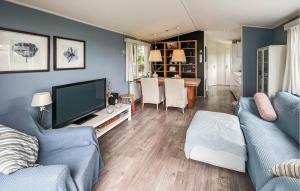 2 Bedroom Nice Home In Lauwersoog