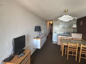 Appartements Appartement confort pour 4/6 pers. au coeur de la station avec terrasse - FR-1-814-140 : photos des chambres