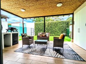 Upscale Tropical Retreat - 4BR in Gated Resort