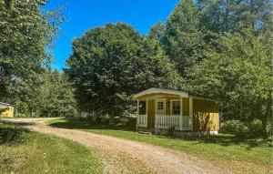 3 Bedroom Cozy Home In Nässjö