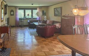 3 Bedroom Cozy Home In Nässjö