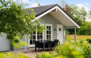 2 Bedroom Cozy Home In Hovborg