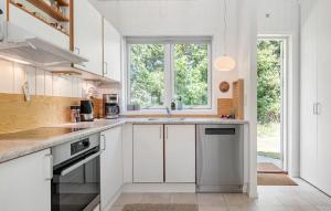 Amazing Home In Væggerløse With Sauna