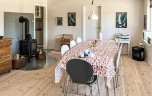 2 Bedroom Pet Friendly Home In Læsø