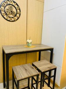 Cozy 1 BR 8 mins away SM north