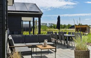 Amazing Home In Glesborg With Sauna