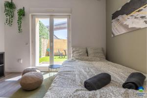 Appartements 1 STUDIO & 5 APPTS - 1 a 4 lits - 1 a 7 pers - max 31 pers - 1 immeuble - Confort, Flexibilite ------ ENGLISH - 1 STUDIO & 5 APTS - 1 to 4 beds - 1 to 7 guests - up to 31 - same building -- Cattenom : photos des chambres
