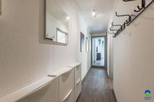 Appartements 1 STUDIO & 5 APPTS - 1 a 4 lits - 1 a 7 pers - max 31 pers - 1 immeuble - Confort, Flexibilite ------ ENGLISH - 1 STUDIO & 5 APTS - 1 to 4 beds - 1 to 7 guests - up to 31 - same building -- Cattenom : photos des chambres