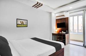 Rudra Stay Near Zoo Road