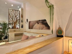 Appartements Cote Jardin - Studio voute by PRIM0 C0NCIERGERIE : photos des chambres