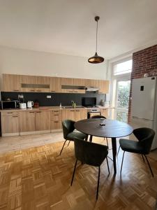 Spacious city flat with courtyard