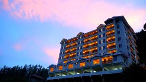 The Jungle Mountain Retreat