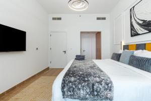 White Sage Newly Renovated 1BR Business Bay Hamilton Residency