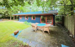 Gorgeous Home In Ulfborg With Wifi