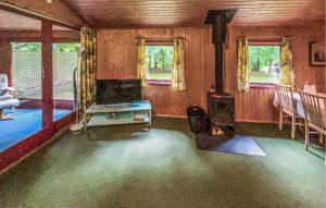 Gorgeous Home In Ulfborg With Wifi