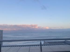 Perna Perna Stunning 3 BR Apartment Sea Views