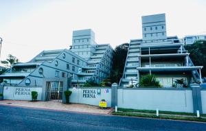 Perna Perna Stunning 3 BR Apartment Sea Views