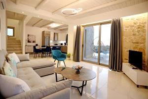 Koukis Villa With Sea View