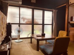 like living in a traditional Japanese house, Accessible! one group per day!