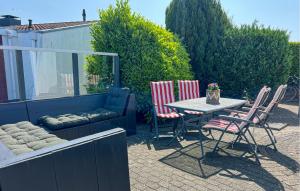 2 Bedroom Lovely Home In Lemmer