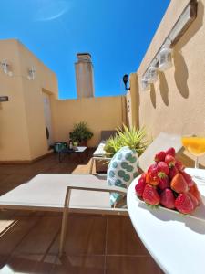 Ático fresco y luminoso con aparcamiento privado