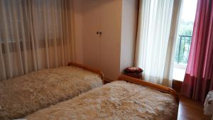 Traditional house infinite view