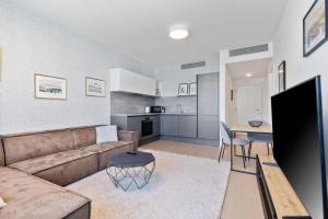 AH SKY PARK 25floor Free Parking