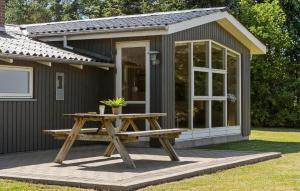 Stunning Home In Tarm With Wifi