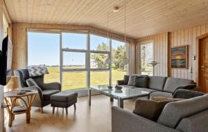 Stunning Home In Tarm With Wifi