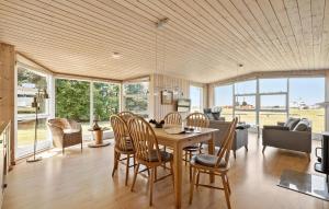 Stunning Home In Tarm With Wifi