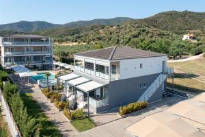 Astra Sarti Luxury Suites - 3hvězdičkové hotely ve městě Sarti