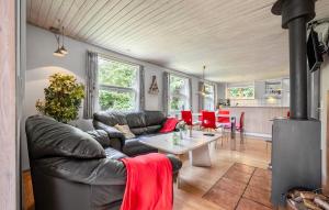 3 Bedroom Stunning Home In Tarm