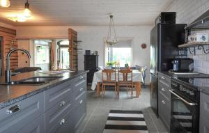 Cozy Home In Bengtsfors With Sauna