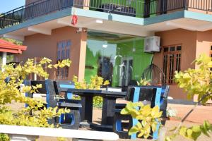 Luxury Everest Hotel