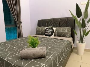 Stylish & Spacious Two Bedrooms Condo 1-6pax at D Secret Garden - Johor Bahru-Mid Valley-Paradigm Mall-Dato Onn-Setia Tropika-Kempas-UTM