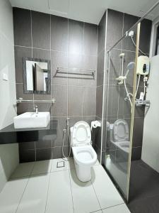 Stylish & Spacious Two Bedrooms Condo 1-6pax at D Secret Garden - Johor Bahru-Mid Valley-Paradigm Mall-Dato Onn-Setia Tropika-Kempas-UTM