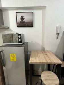 Staycation Condo - WiFi - Gym and Pool - 3 beds