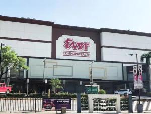 Staycation Condo - WiFi - Gym and Pool - 3 beds