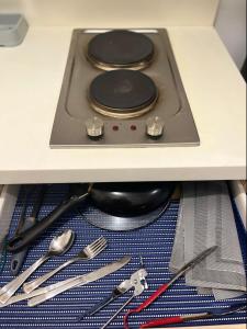 Staycation Condo - WiFi - Gym and Pool - 3 beds