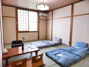 旅館青柳 海越し立山連峰の雪山絶景で休もう