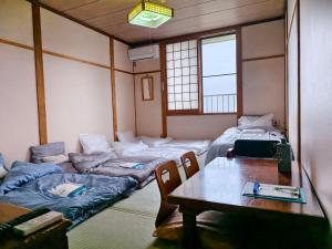 旅館青柳 海越し立山連峰の雪山絶景で休もう