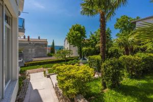 Apartments in Crikvenica 45073