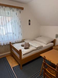 Gemütliches Vierbettzimmer mit Bad und Küche