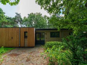 Tranquil holiday home in the middle of nature