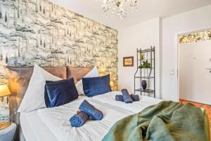 Luxury Long-Term Apartment with Garden & Whirlpool