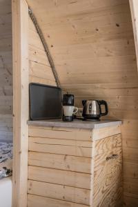 Luxe woodlodge in bosrijke omgeving incl eigen douche en keuken