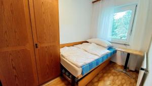 VERONIKA Haus KMB Seeappartement am Ossiacher See mit direktem Seezugang und Hallenbad